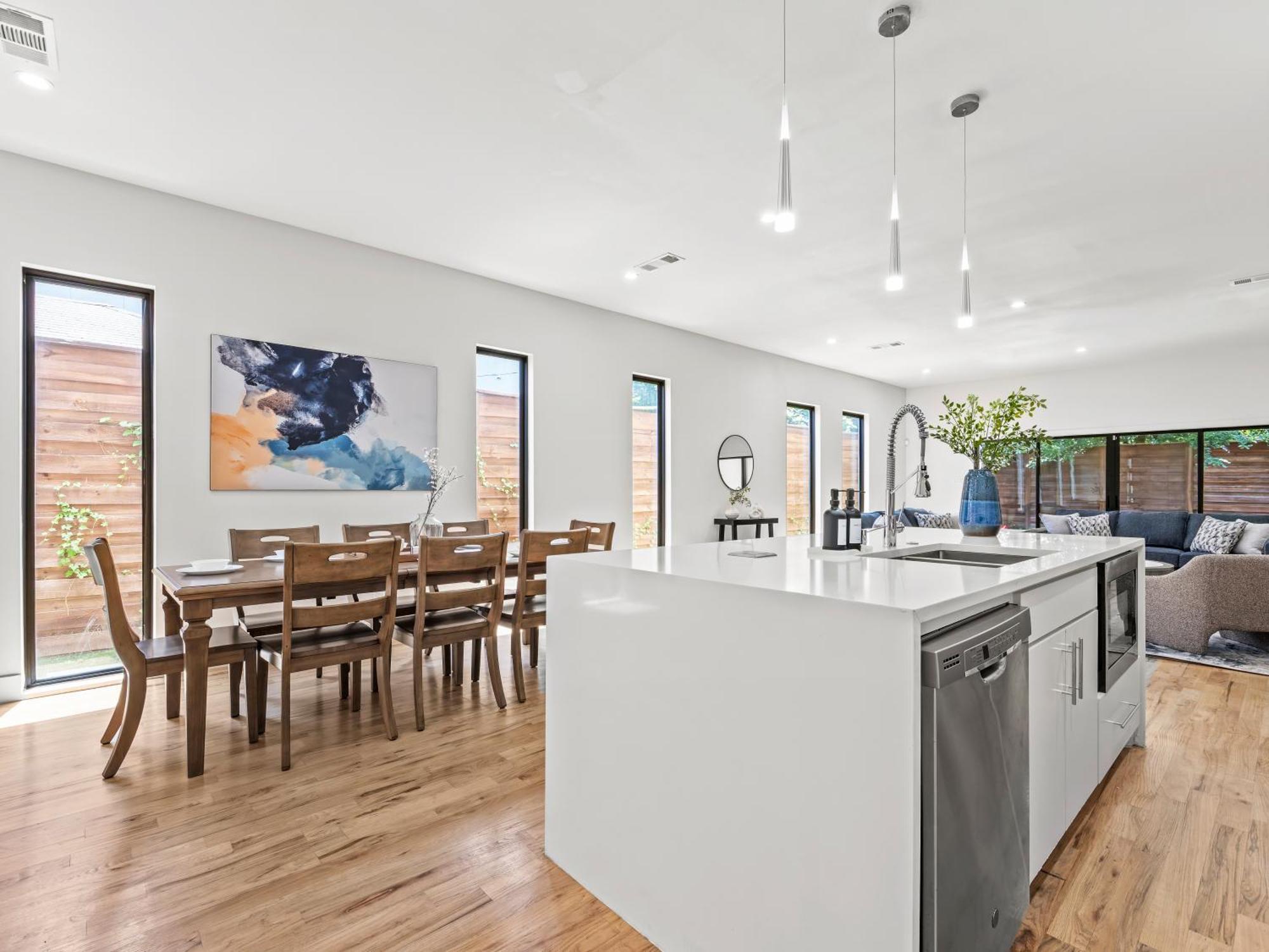 Lux 6Br 2 Game Rooms Dallas Dallas