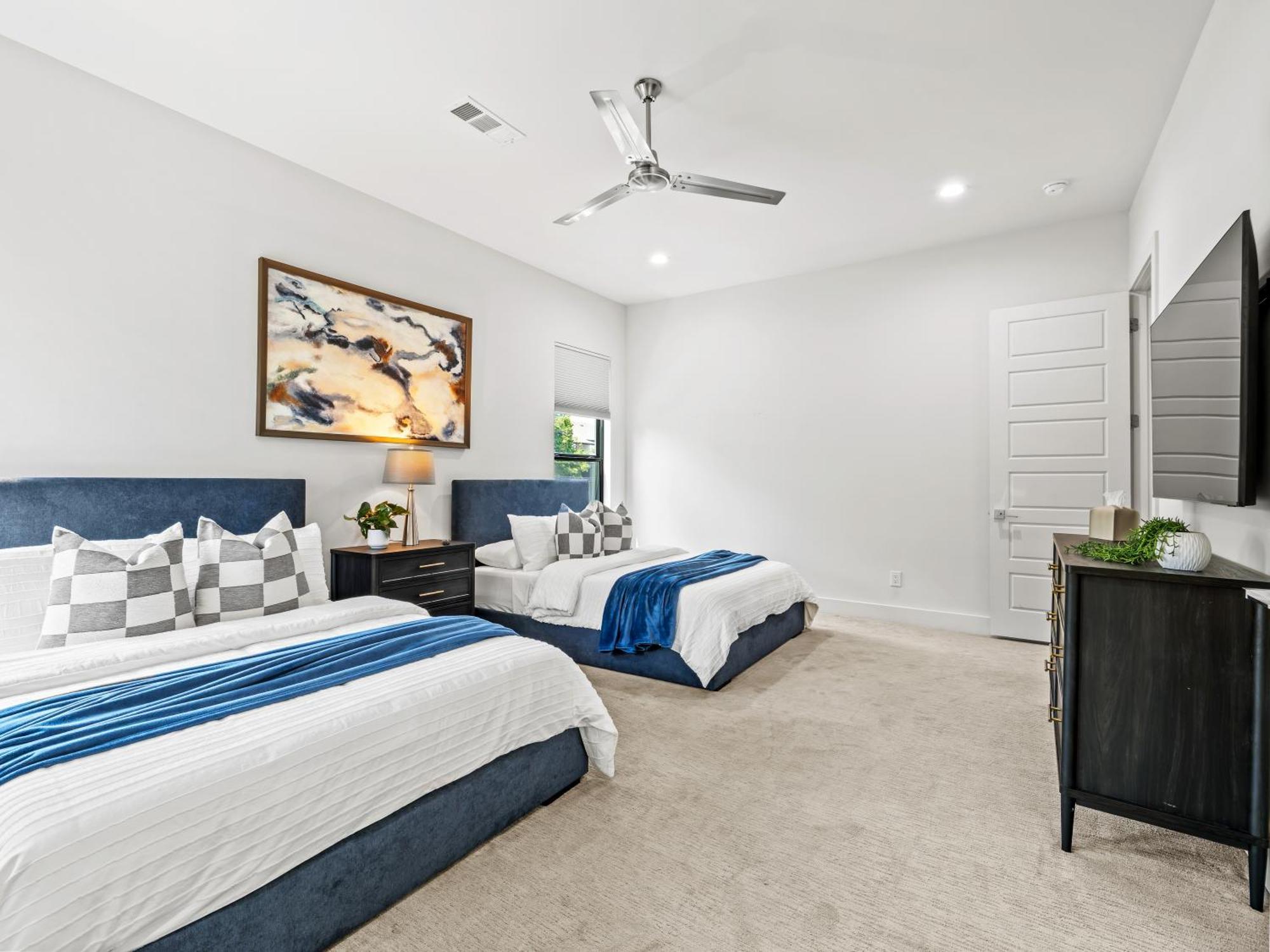 Lux 6Br 2 Game Rooms Dallas